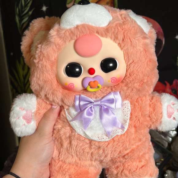 BABY THREE 400% V4 PEACH BEAR - Picture 1 of 3